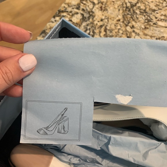 Authentic Prada Patent Short Heels sz 39 - Picture 11 of 11